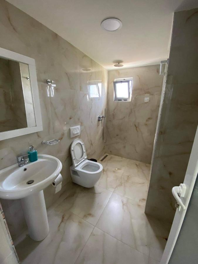 Villa Festim Ксамил Екстериор снимка