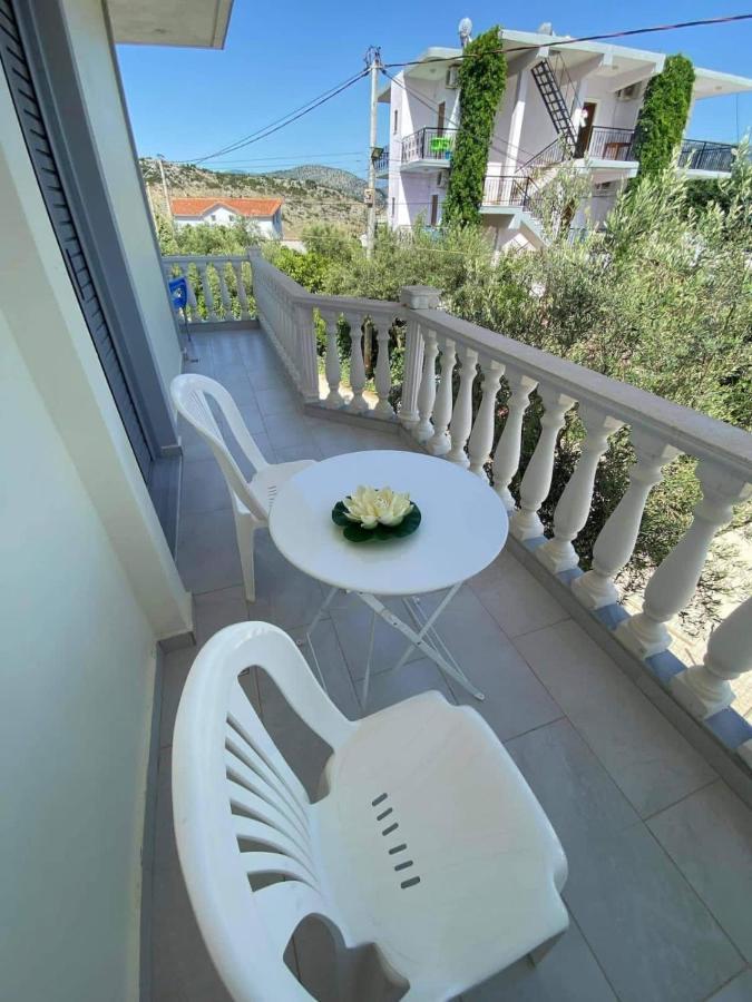 Villa Festim Ксамил Екстериор снимка