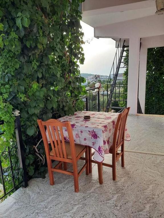 Villa Festim Ксамил Екстериор снимка